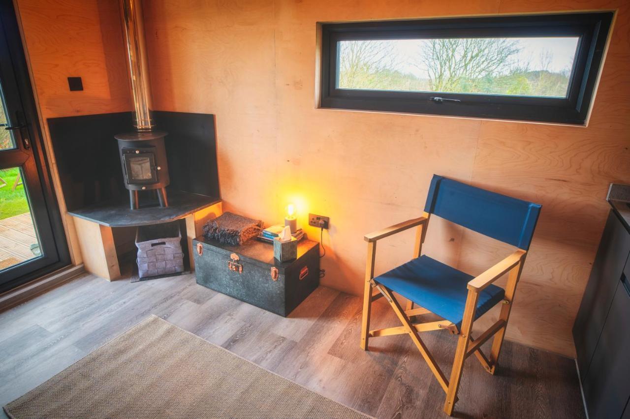 Luxury Glamping Cabin With Outdoor Bath On Cornish Flower Farm Труро Екстериор снимка