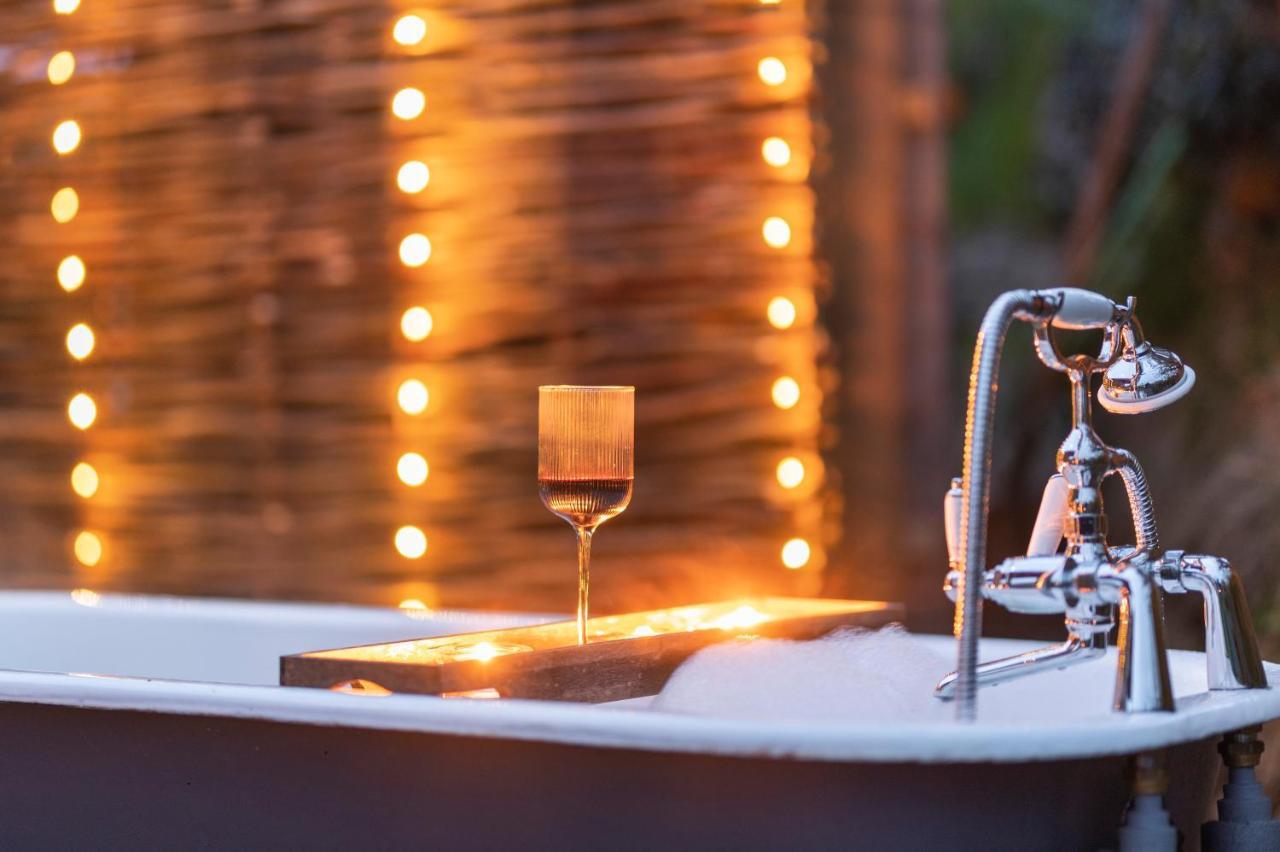 Luxury Glamping Cabin With Outdoor Bath On Cornish Flower Farm Труро Екстериор снимка