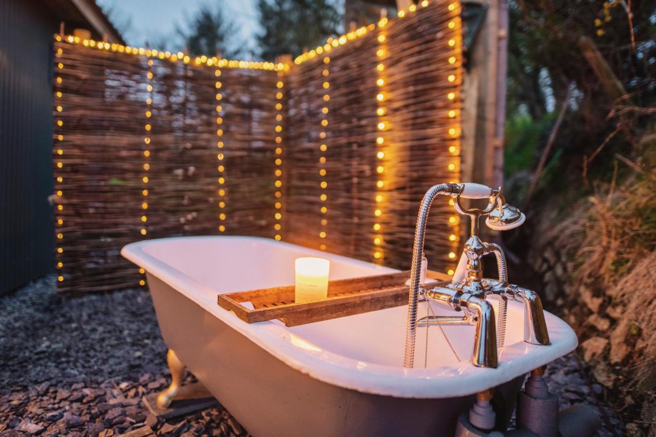 Luxury Glamping Cabin With Outdoor Bath On Cornish Flower Farm Труро Екстериор снимка