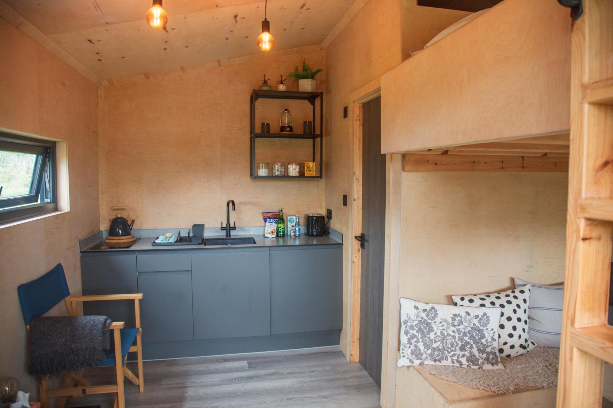 Luxury Glamping Cabin With Outdoor Bath On Cornish Flower Farm Труро Екстериор снимка