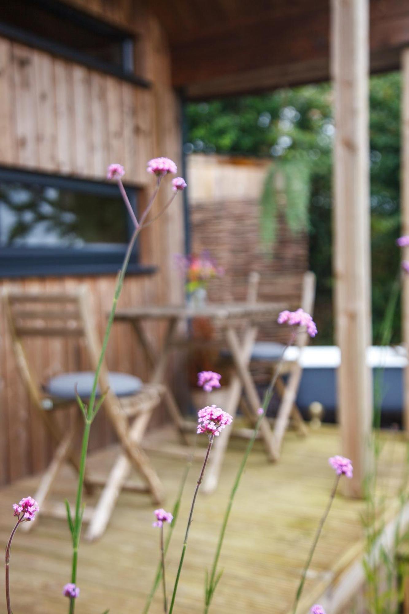 Luxury Glamping Cabin With Outdoor Bath On Cornish Flower Farm Труро Екстериор снимка