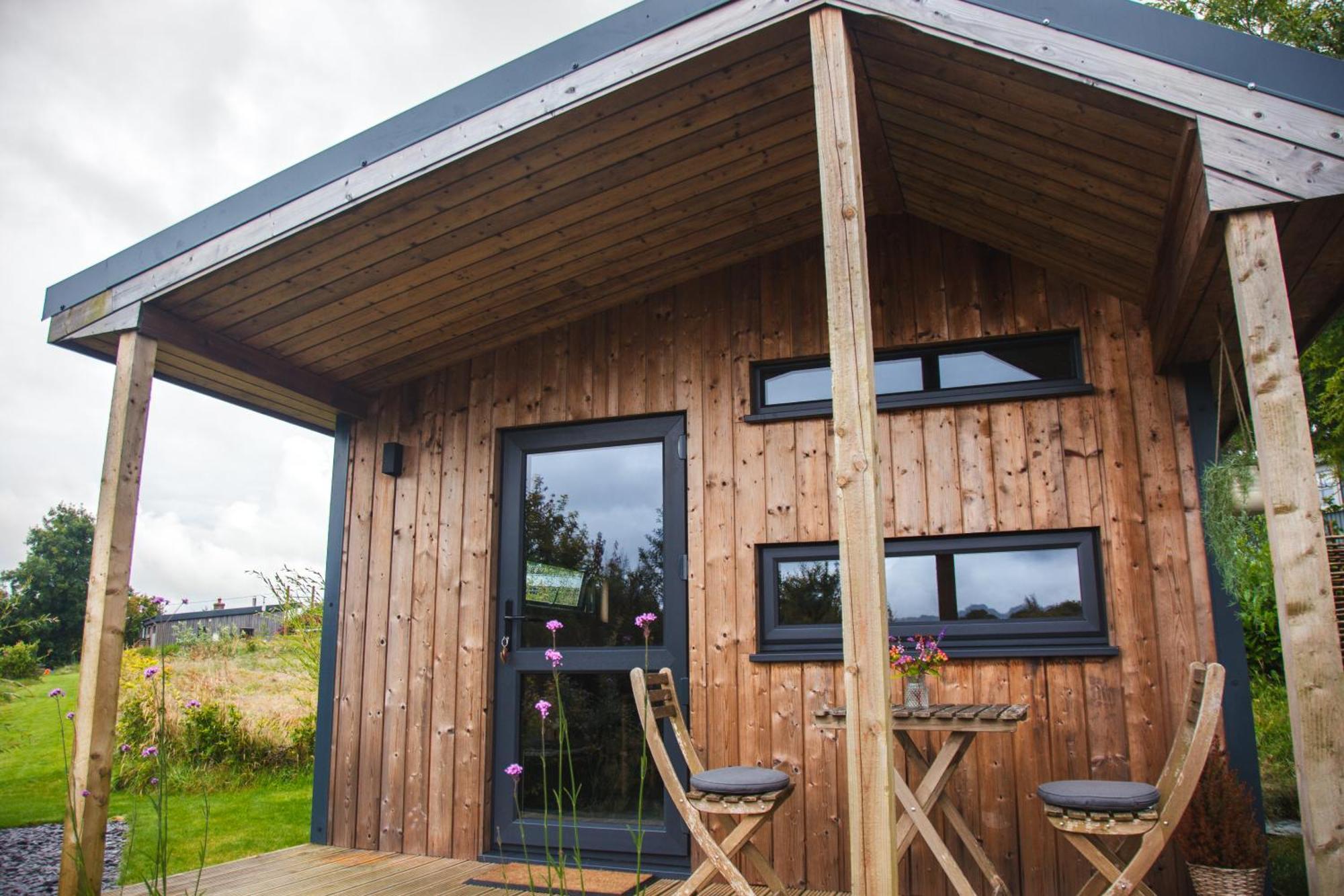 Luxury Glamping Cabin With Outdoor Bath On Cornish Flower Farm Труро Екстериор снимка