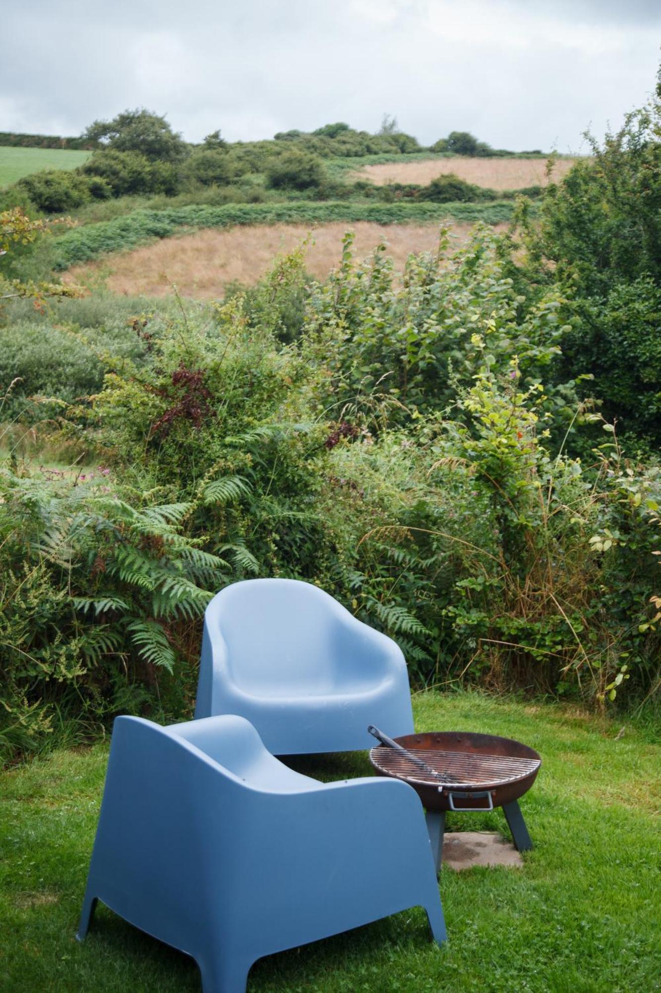 Luxury Glamping Cabin With Outdoor Bath On Cornish Flower Farm Труро Екстериор снимка