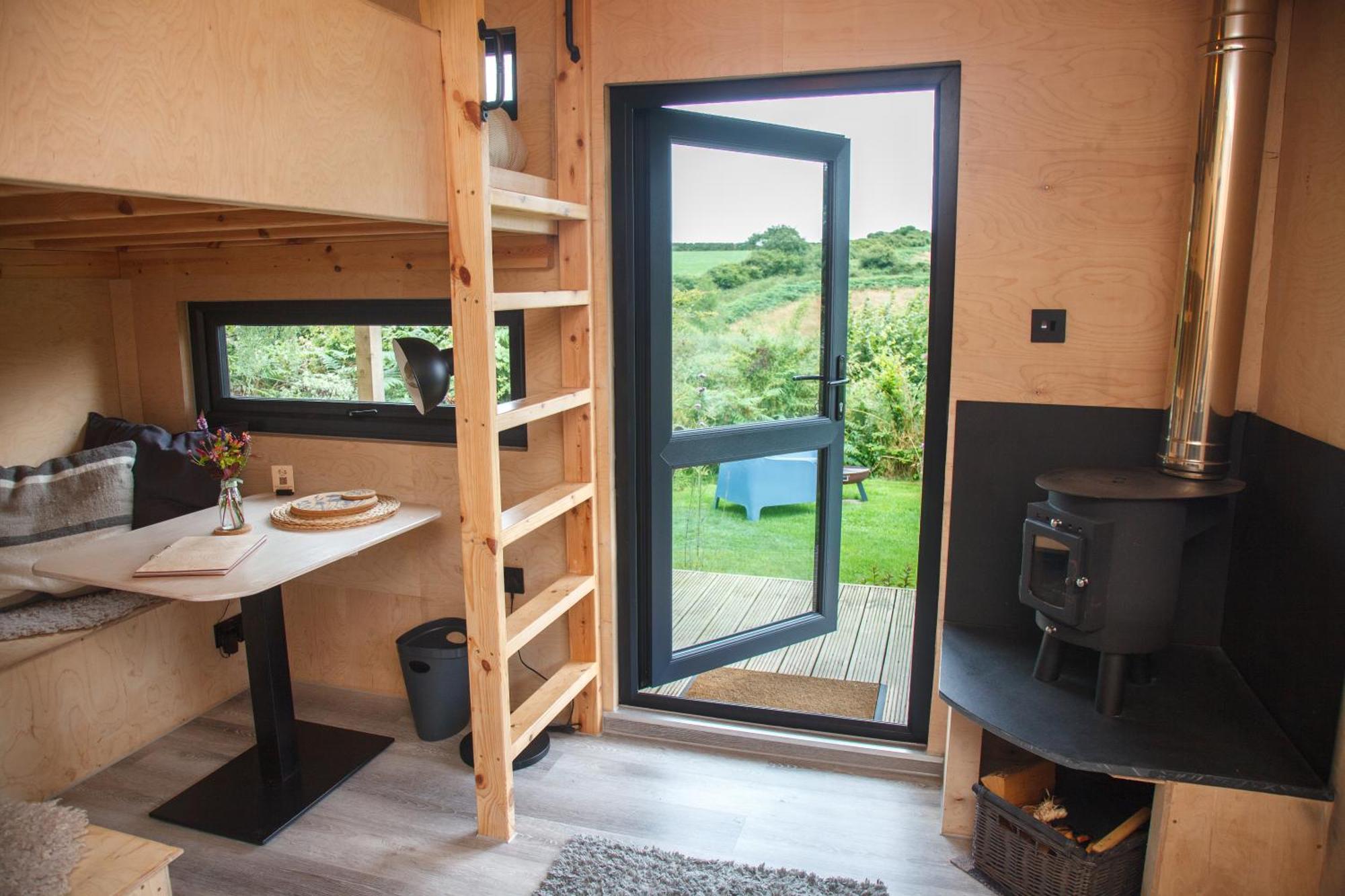 Luxury Glamping Cabin With Outdoor Bath On Cornish Flower Farm Труро Екстериор снимка